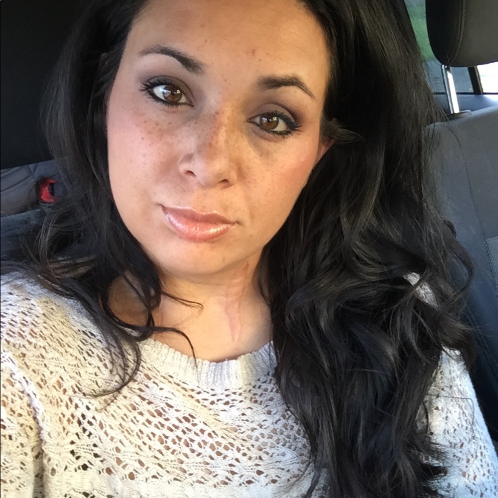 Meet your Posher, Angelina